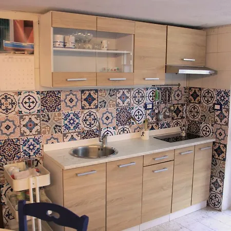 La Tavernetta Little House דירה *