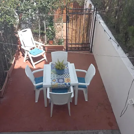 La Tavernetta Little House איסקיה